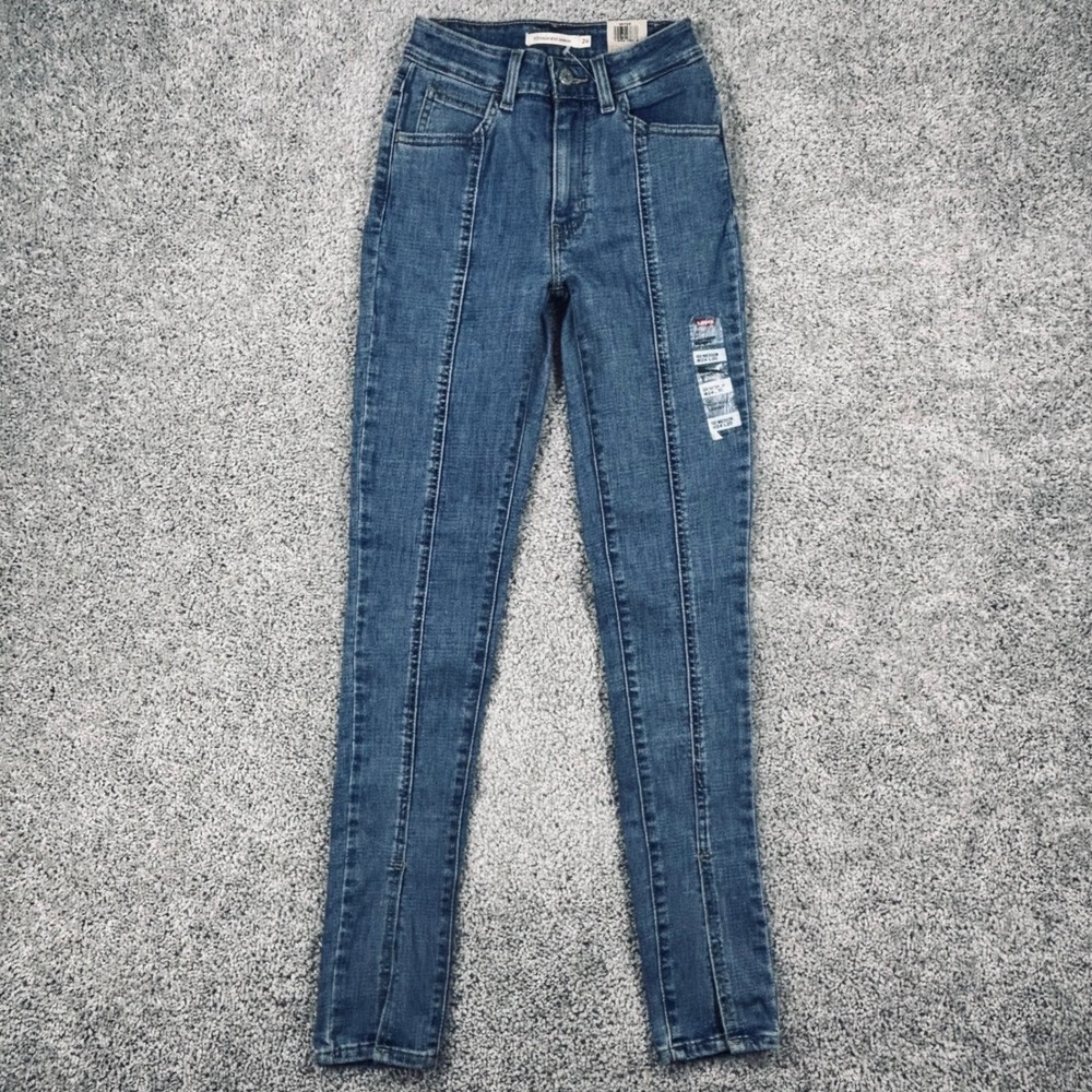 Levis 721 High Rise Skinny Jeans Womens 24 Medium Wash Blue Seam Front
